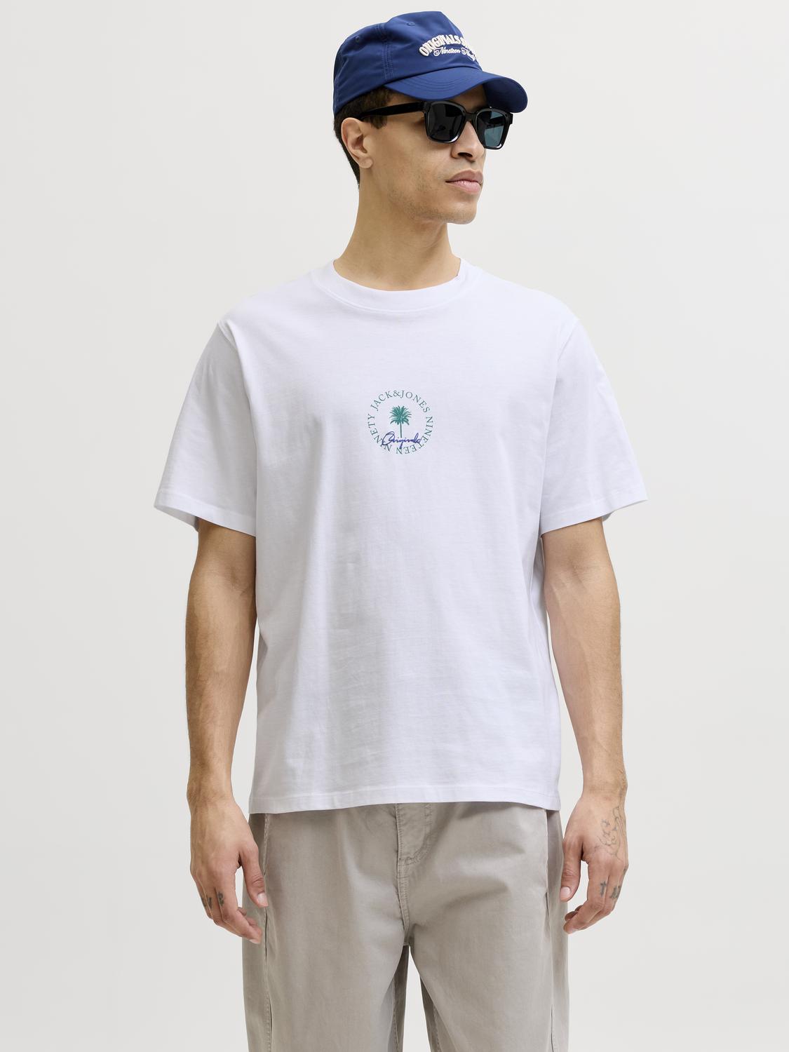 model_shot-front